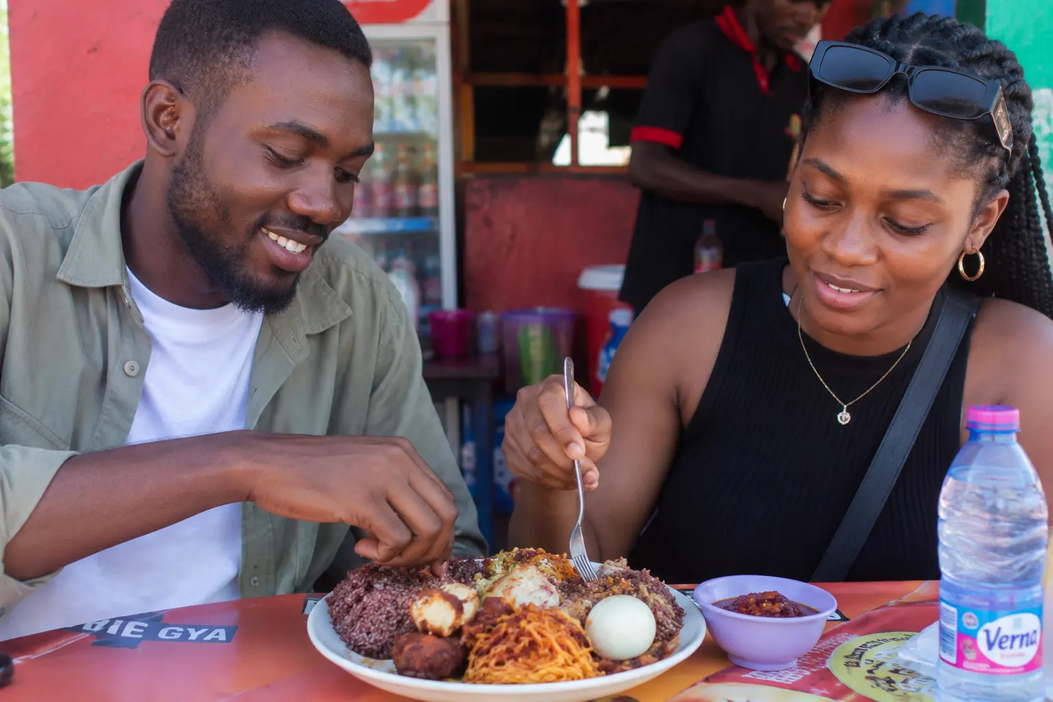 eating waakye